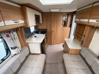 Challenger 480 Interior